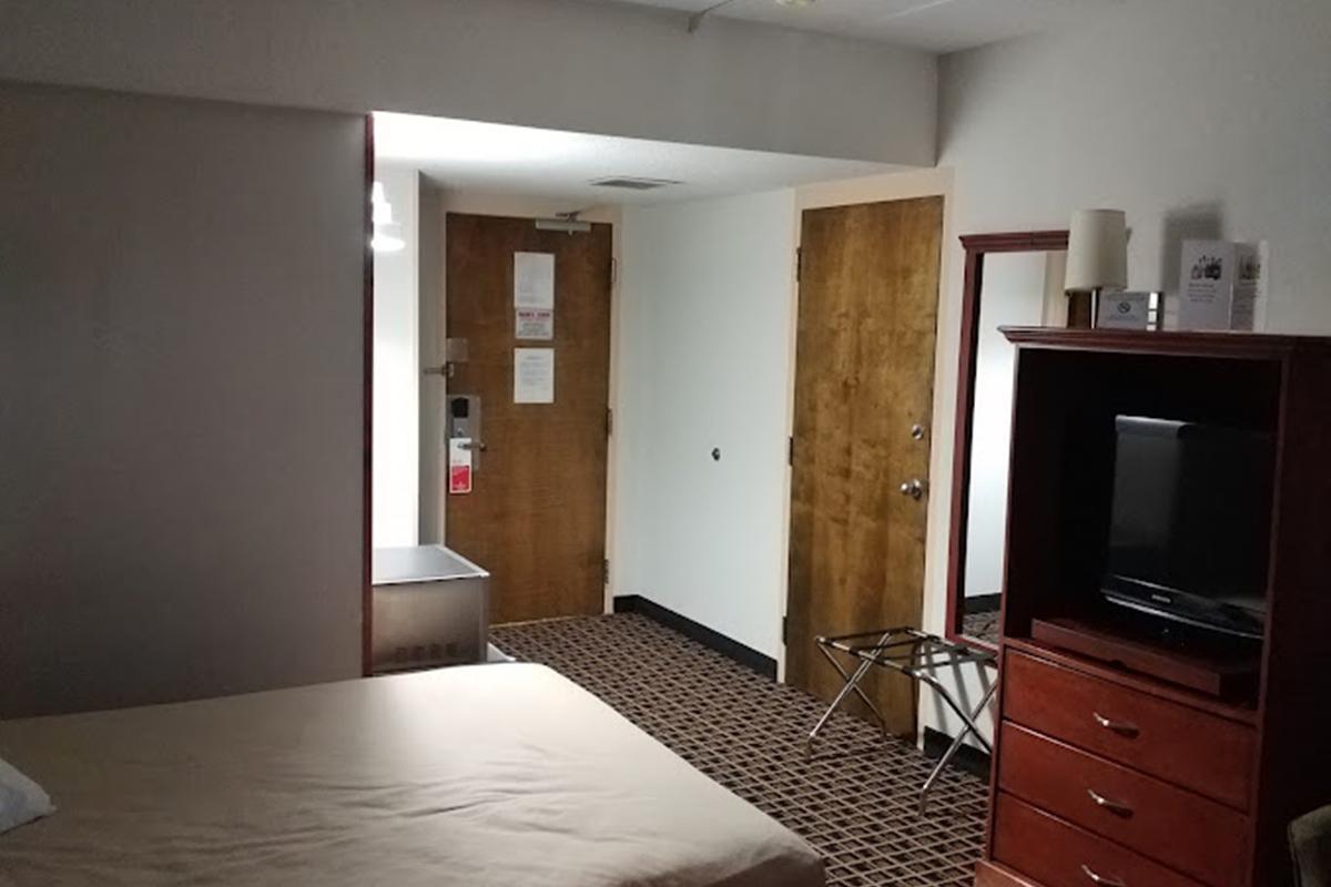 Ramada By Wyndham Yorkton Exterior foto